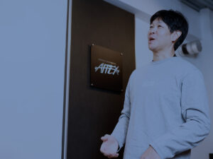 陳様